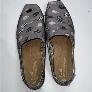 Toms Black and White Patterned Gray Slip-Ons